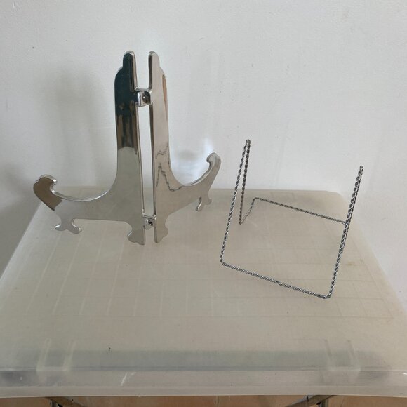 Set of 4 Stands (2 Wood & 2 Metal) - Picture 7 of 8
